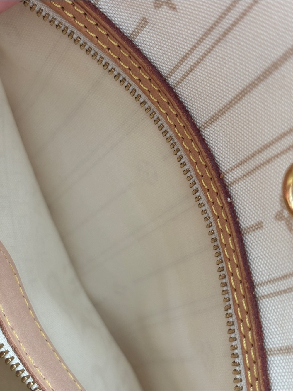 Louis Vuitton Damier Azur Canvas Tote with Vachetta Trim - Picture 6 of 9